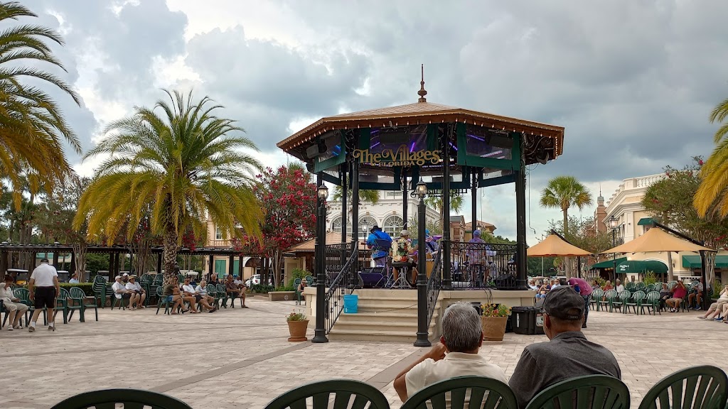 Spanish Springs Town Square | 1120 Main St, The Villages, FL 32159, USA | Phone: (352) 753-2270