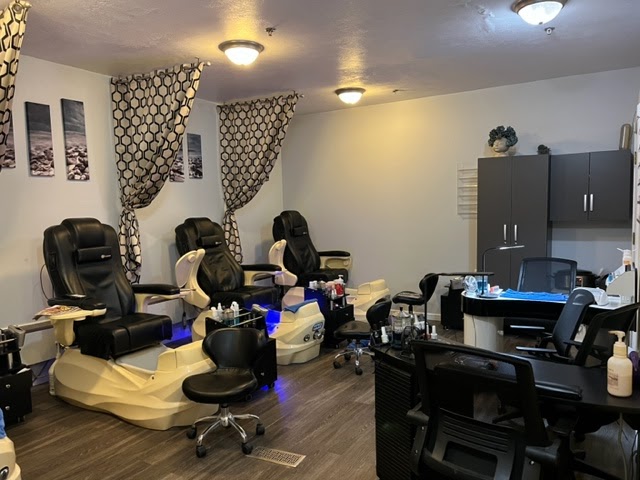 Ashleigh James Salon | 210 S Main St, Slippery Rock, PA 16057, USA | Phone: (724) 794-2835