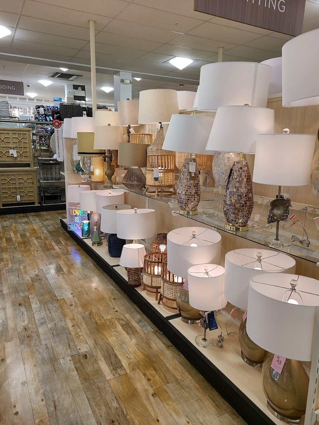 HomeGoods | 210 Needham St, Newton, MA 02464 | Phone: (617) 332-0282