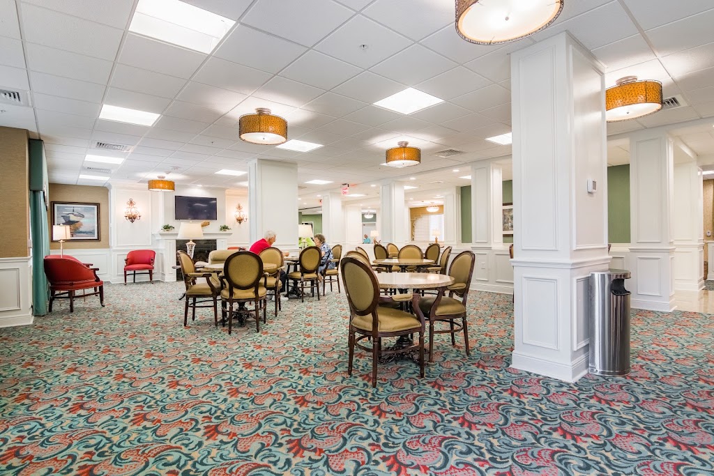 Sun Towers Retirement Community | 101 Trinity Lakes Dr, Sun City Center, FL 33573, USA | Phone: (813) 634-3347