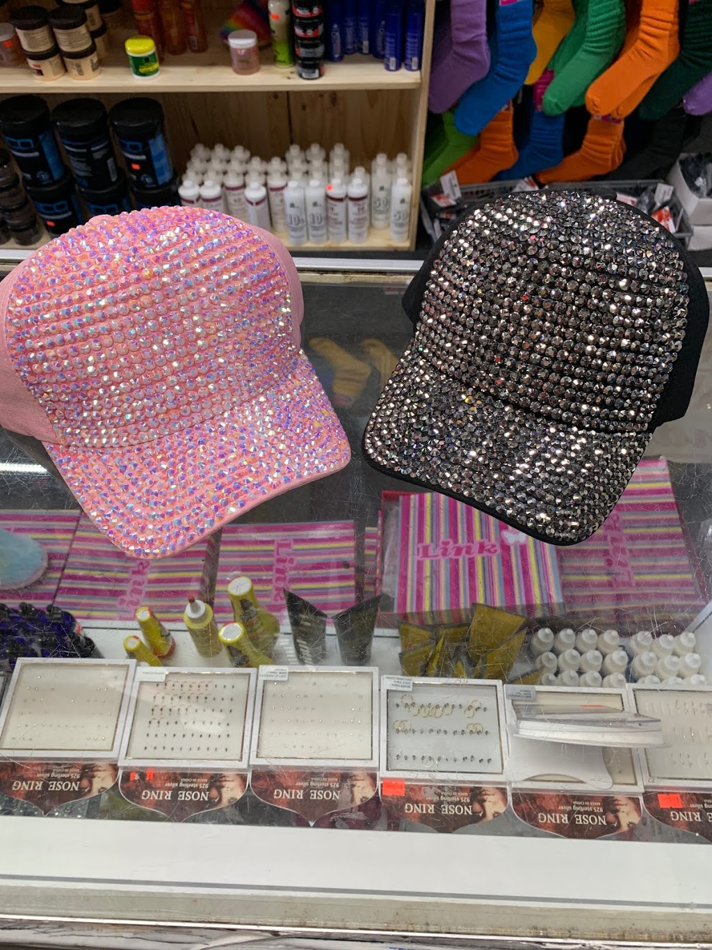 Queens beauty supply 3 | 3114 Paris Ave, New Orleans, LA 70119, USA | Phone: (504) 947-4111