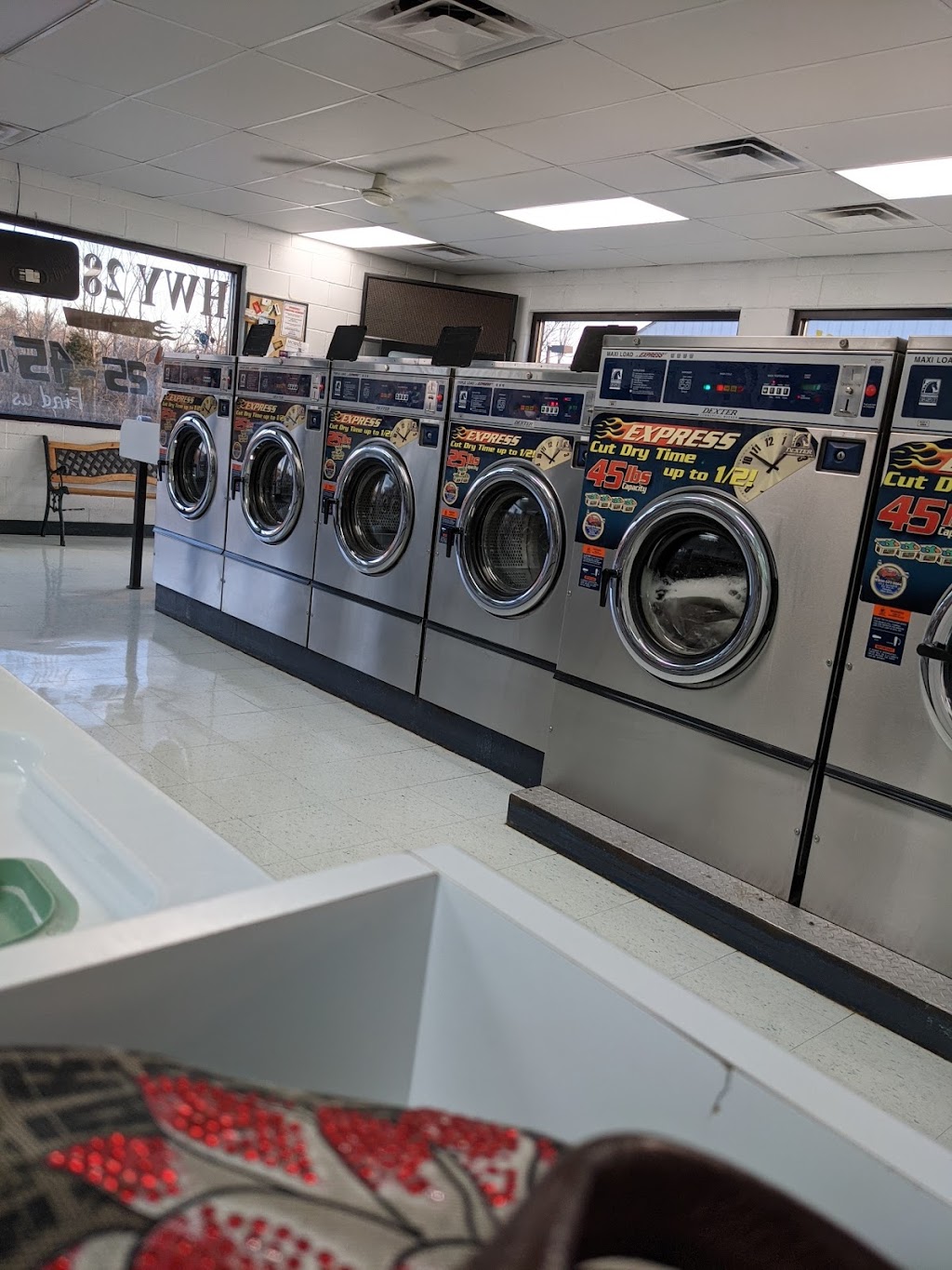 Highway 28 Laundromat | 1642 OH-28, Loveland, OH 45140, USA | Phone: (513) 722-9665