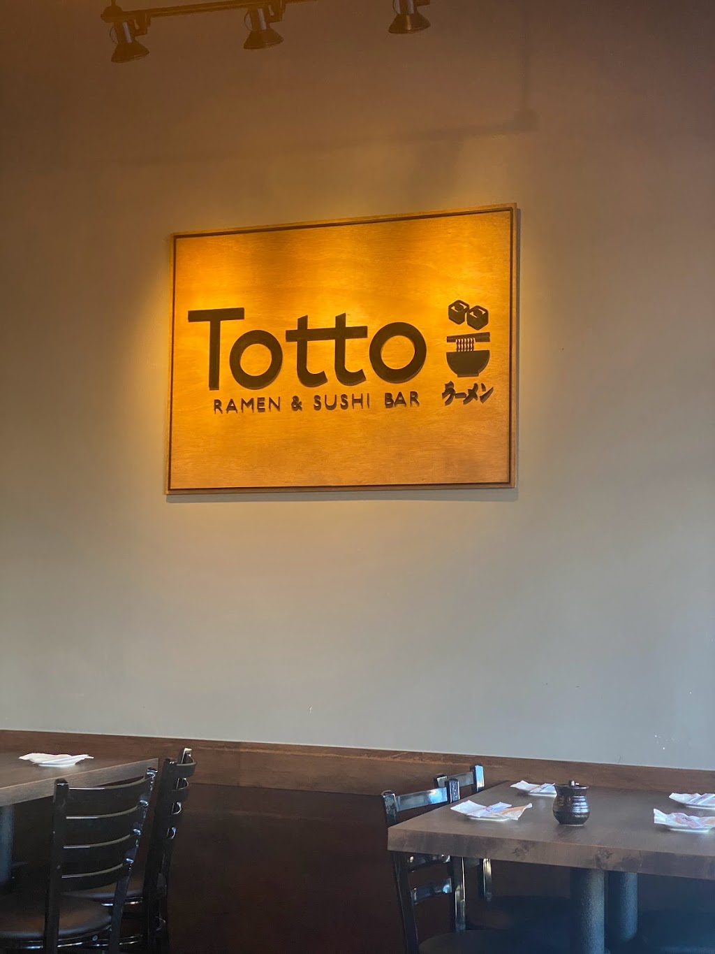Totto Ramen & Sushi Bar | 3334 N Texas St A, Fairfield, CA 94533, USA | Phone: (707) 759-2854