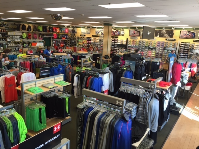 Hibbett Sports | 5721 Belleville Crossing St, Belleville, IL 62226, USA | Phone: (618) 355-9128