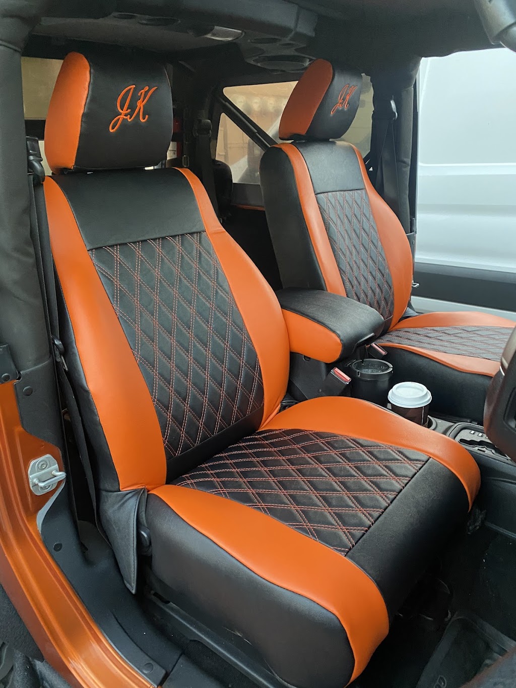 J&E Seat Covers | 637 W Valencia Dr Unit A, Fullerton, CA 92832 | Phone: (714) 386-0131