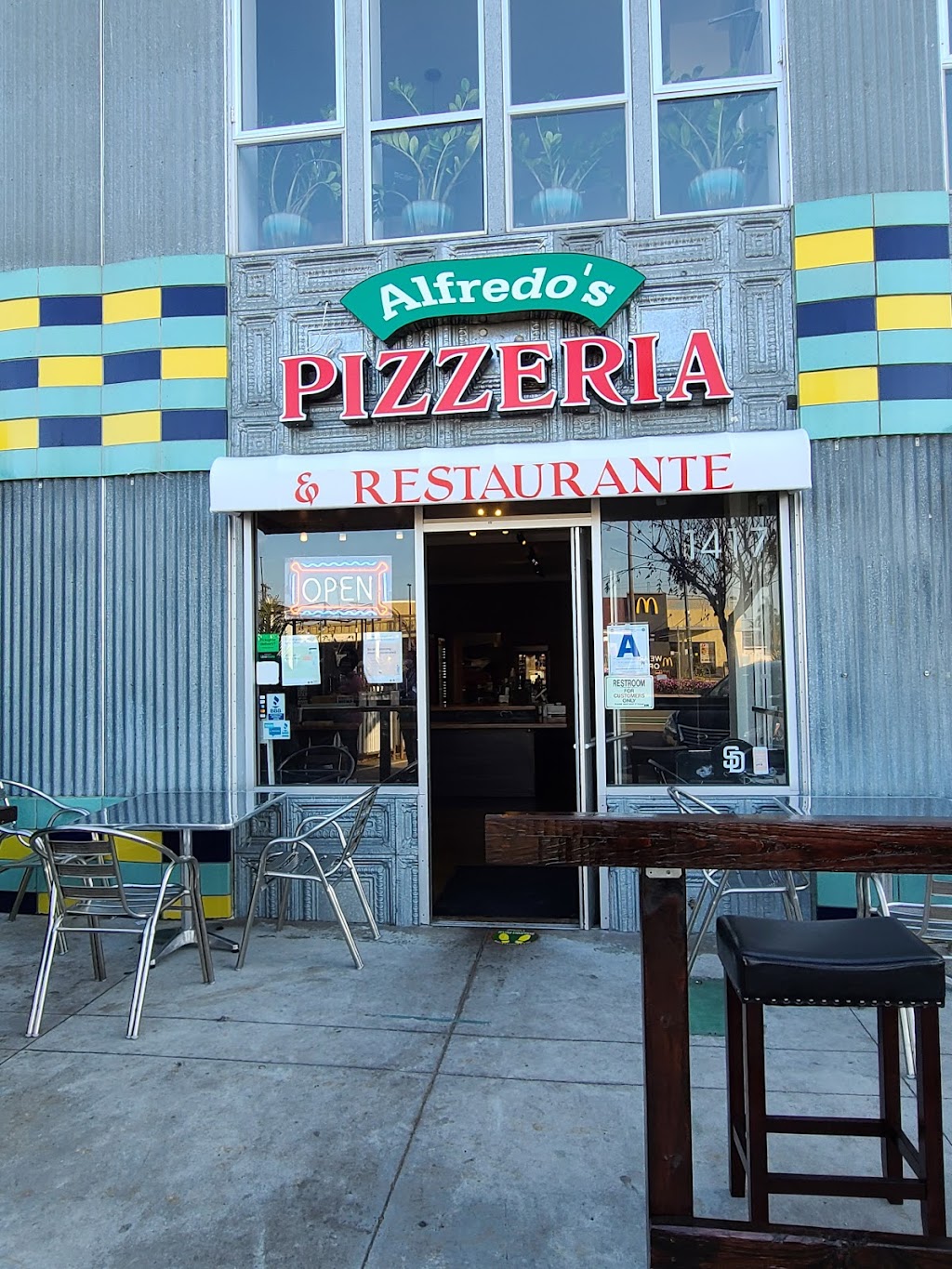 Alfredos Pizzeria | 1417 University Ave, San Diego, CA 92103, USA | Phone: (619) 539-7206