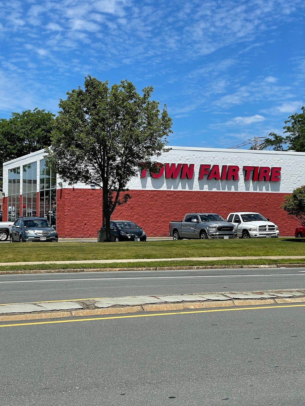 Town Fair Tire | 121 Endicott St, Danvers, MA 01923, USA | Phone: (978) 777-8350