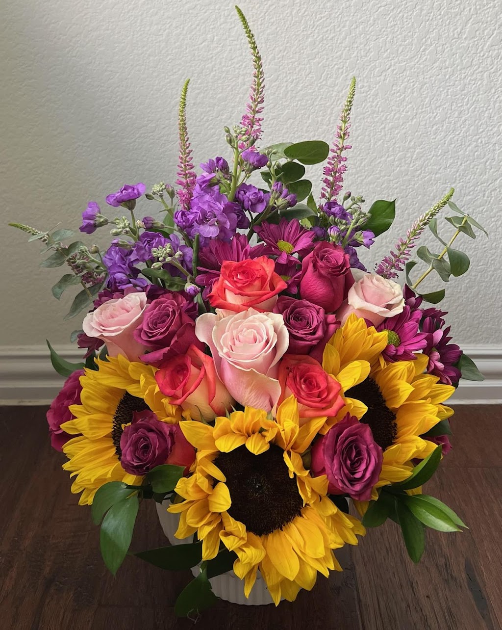 Shebas Flowers | 7609 Chief Spotted Tail Dr, McKinney, TX 75070, USA | Phone: (469) 353-9114