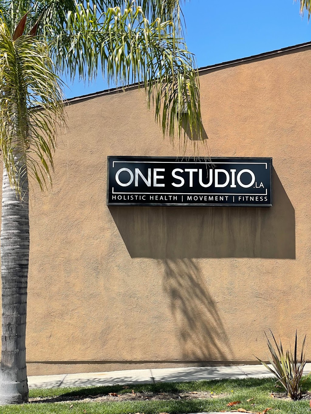 One Studio LA | 3725 Clifton Pl, Montrose, CA 91020, USA | Phone: (818) 495-5350