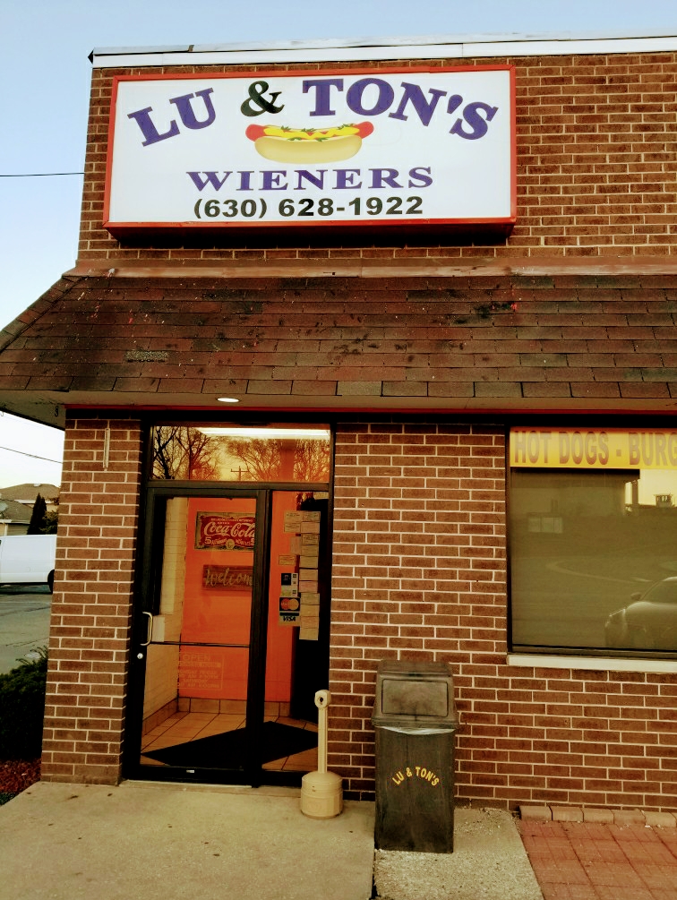 Lu & Tons Wieners | 111 S Lombard Rd, Addison, IL 60101 | Phone: (630) 628-1922