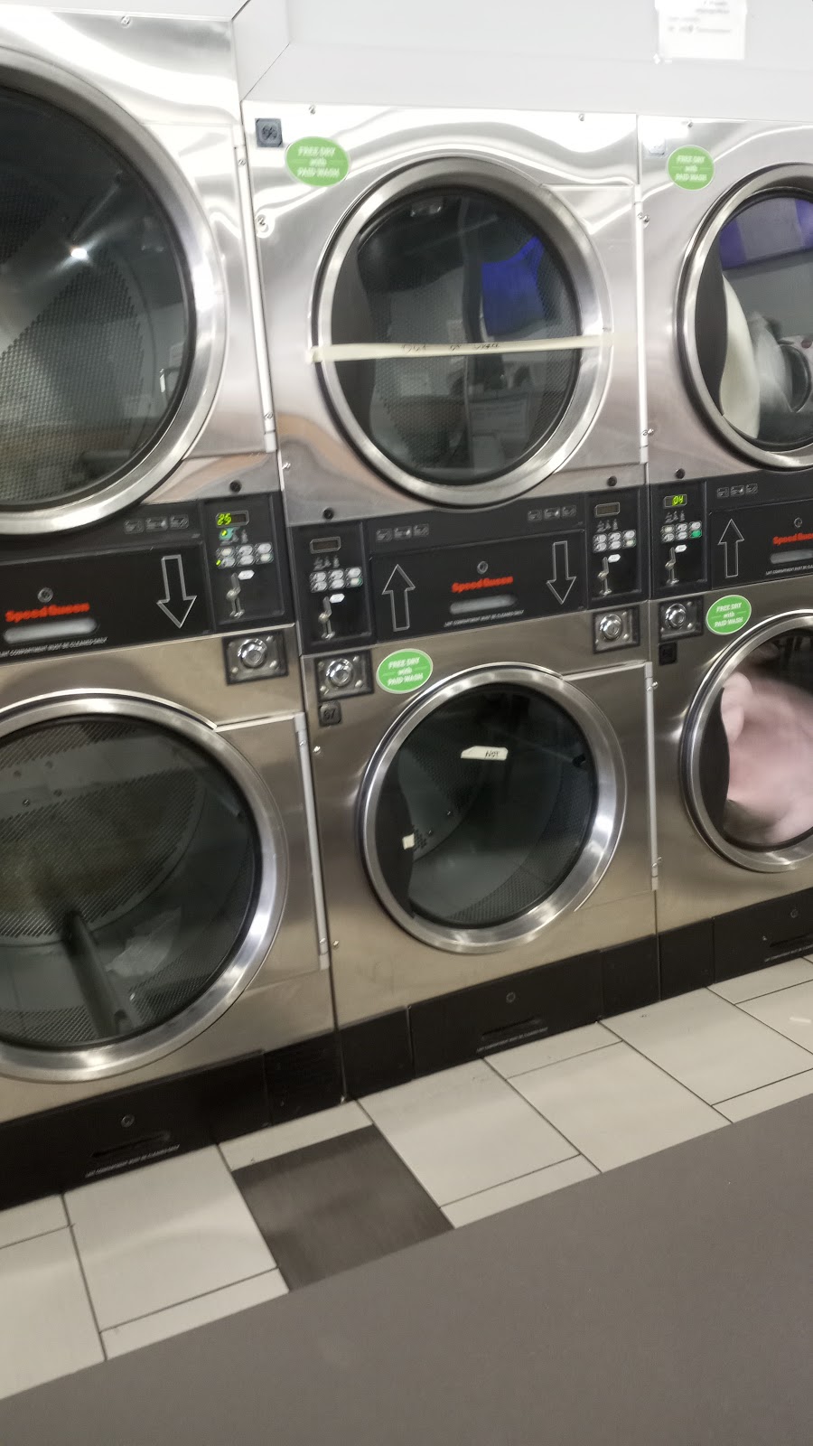 Spin Cycle Laundromat of Sacramento | 4250 Fruitridge Rd, Sacramento, CA 95820, USA | Phone: (916) 376-7797