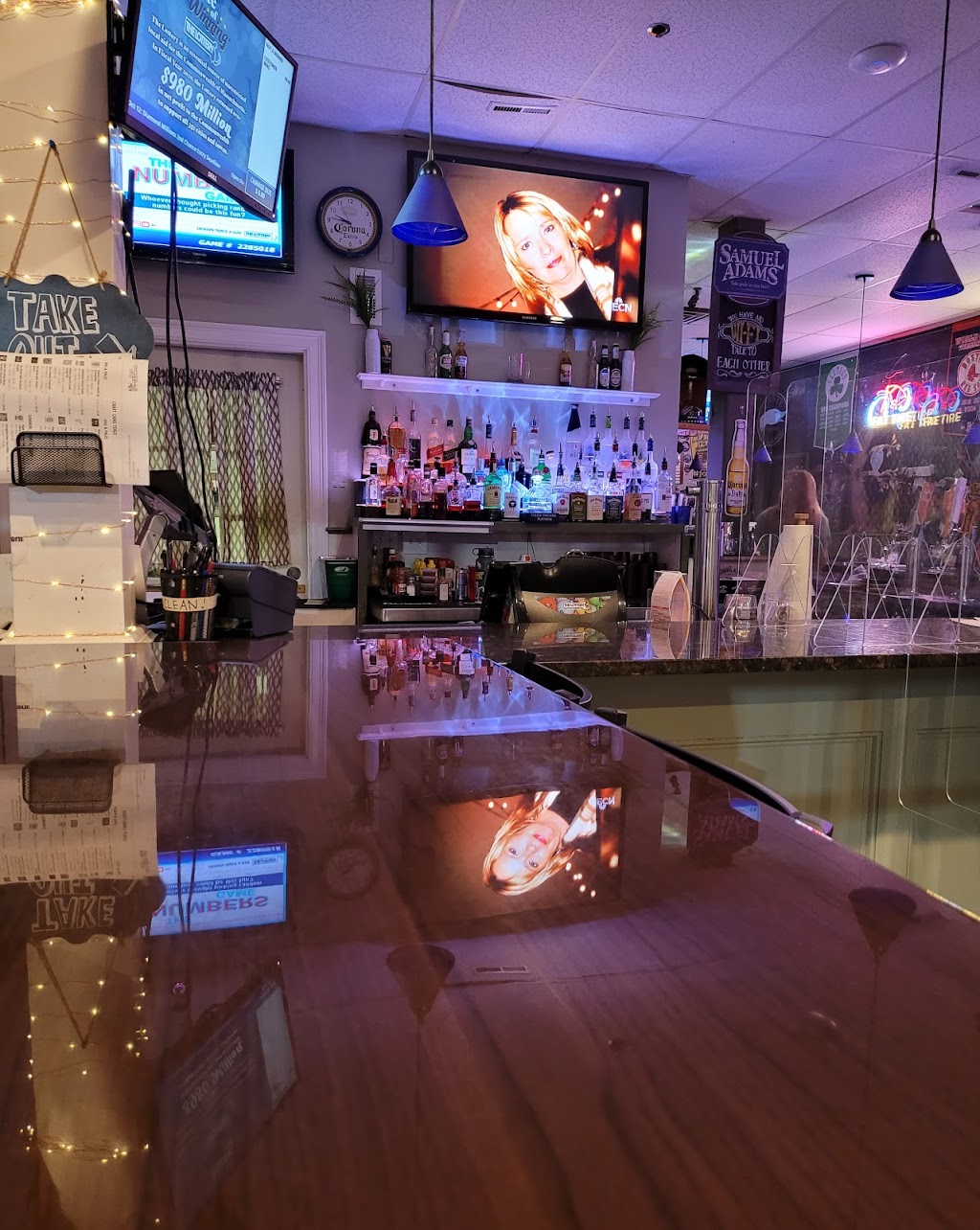 Buddys Pizza Pub | 547 W Grove St, Middleborough, MA 02346, USA | Phone: (508) 923-9196