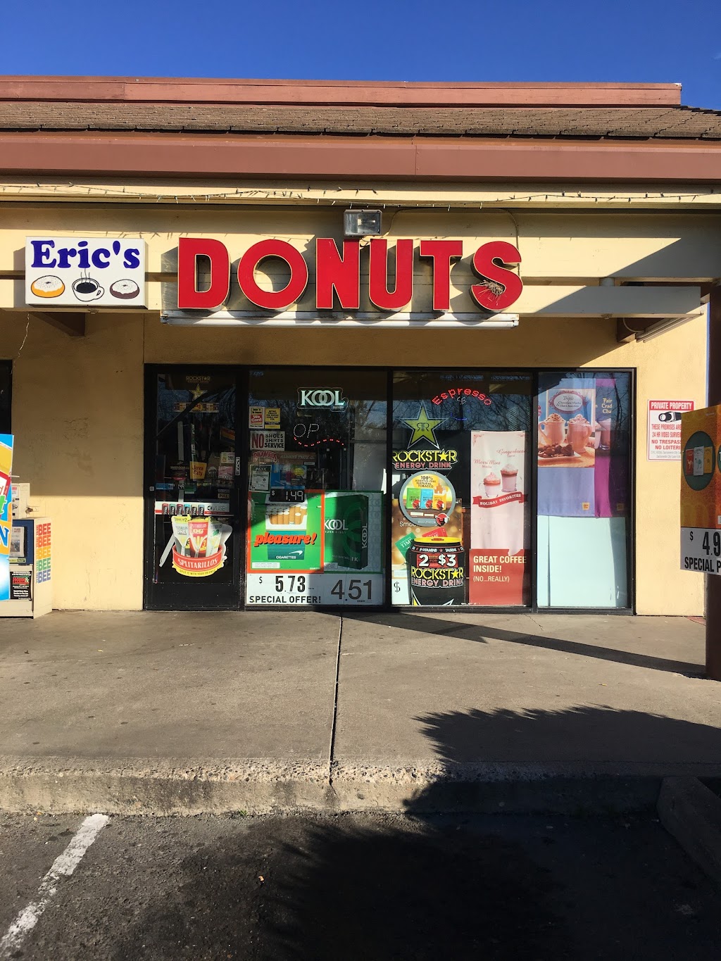 Erics Donuts | 5669 Mack Rd, Sacramento, CA 95823, USA | Phone: (916) 424-6111