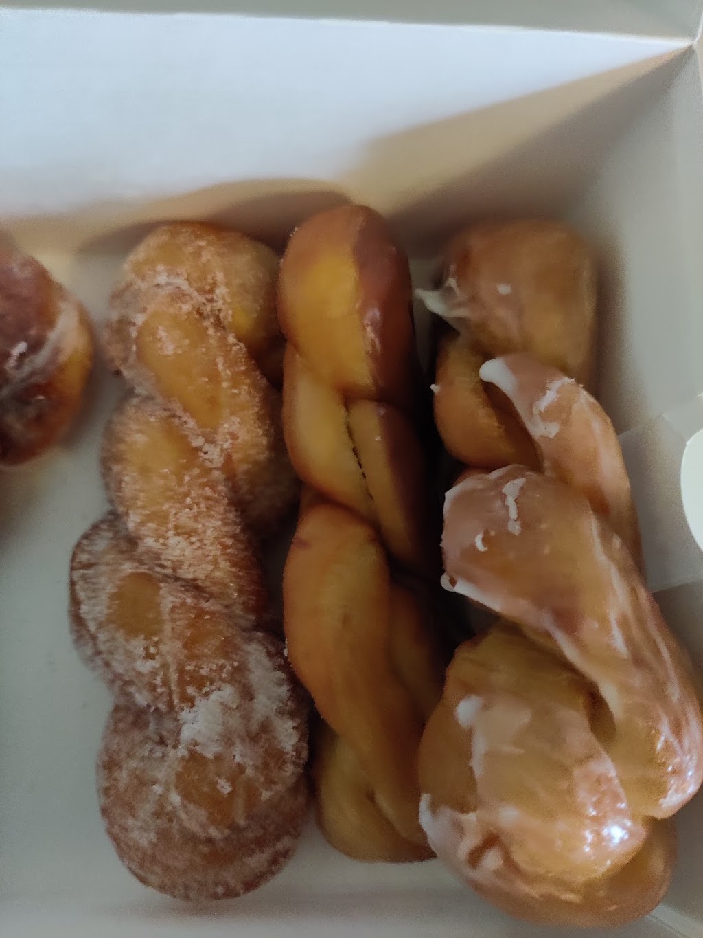 Hilliard Donuts & Kolaches | 551856 US-1 Ste 106, Hilliard, FL 32046, USA | Phone: (904) 675-9169