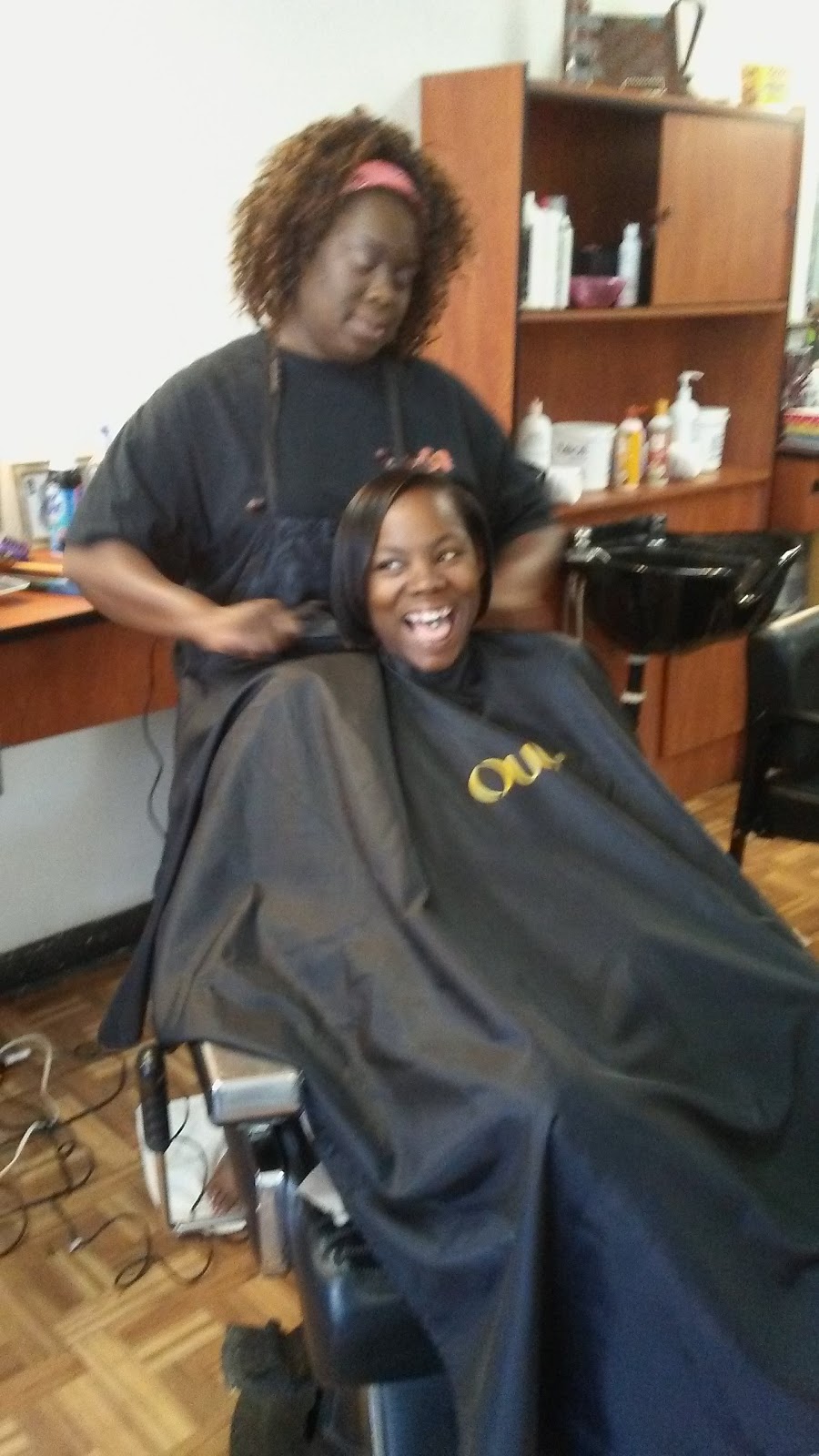 B.L.A BARBER&BEAUTY STUDIO | 4750 E Broadway Rd, Phoenix, AZ 85040, USA | Phone: (602) 675-1011