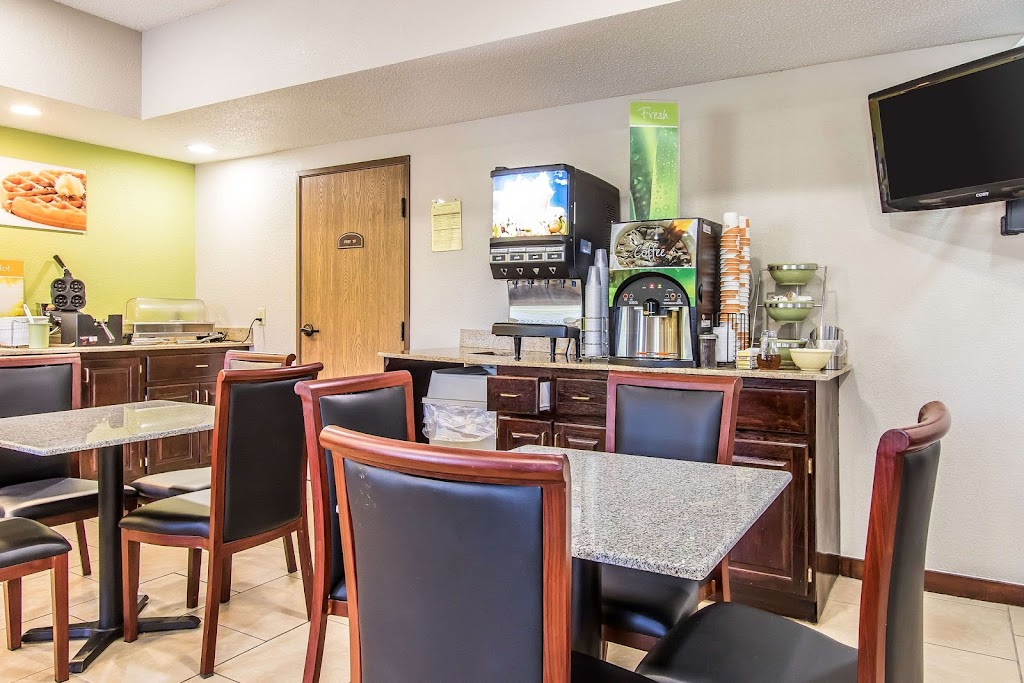 Quality Inn & Suites | 110 Enterprise Blvd, La Vergne, TN 37086, USA | Phone: (615) 793-9999