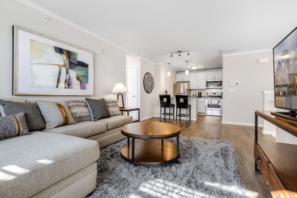 Singh Suites | 793 Crispin, Rochester Hills, MI 48307, USA | Phone: (248) 865-1616