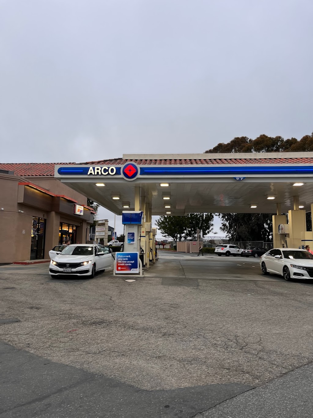 ARCO | 300 Bristol St, Costa Mesa, CA 92626, USA | Phone: (714) 966-9757