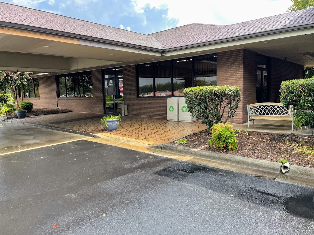 Quality Inn Mount Airy Mayberry | 2136 Rockford St, Mt Airy, NC 27030, USA | Phone: (336) 789-2000