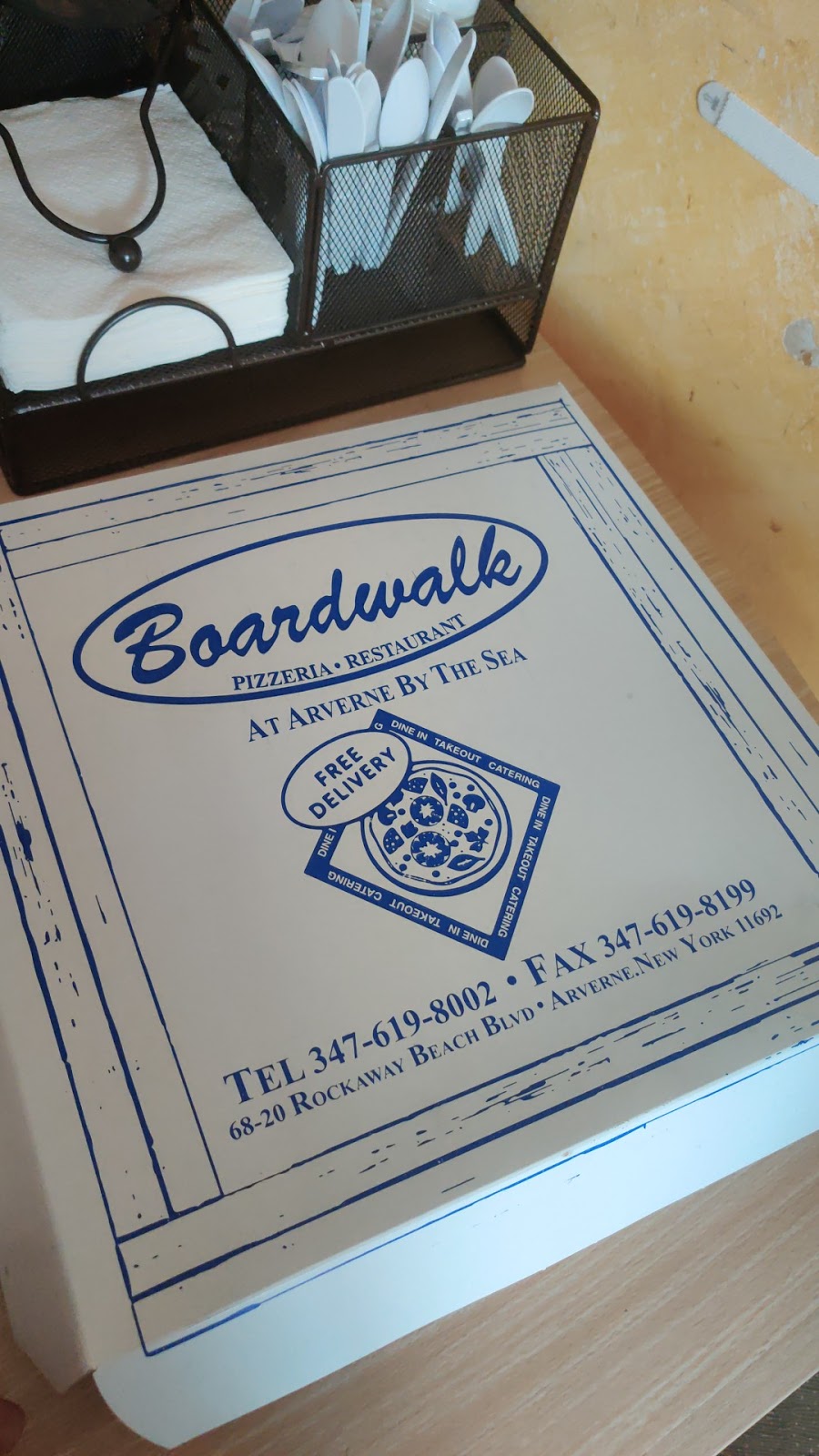 Boardwalk Pizzeria | 68-20 Rockaway Beach Blvd, Queens, NY 11692, USA | Phone: (347) 619-8002