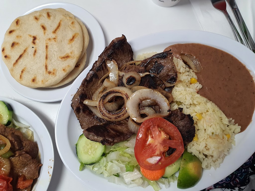 Pupuseria Salvadorena | 1336 W Willow St #102, Long Beach, CA 90810, USA | Phone: (562) 426-6004