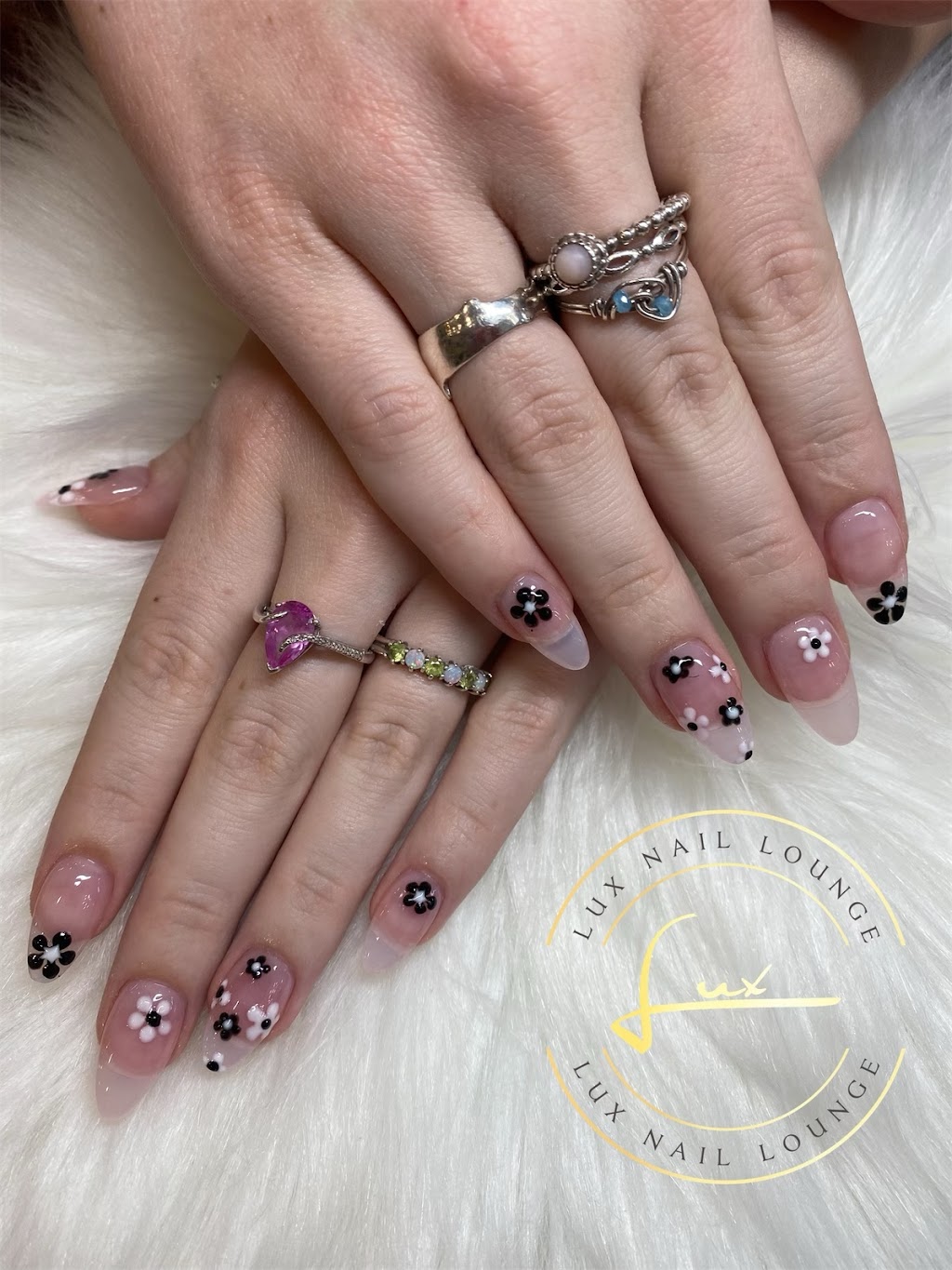 Lux Nail Lounge | 1949 County Rd 419 Ste 1231, Oviedo, FL 32766 | Phone: (321) 765-4778