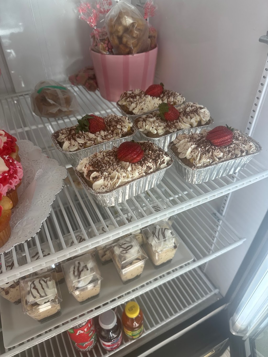 Kellys Cakes | 3412 S Park Ave, Titusville, FL 32780, USA | Phone: (321) 747-7292