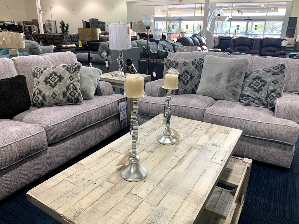 New Furniture Outlet | 1004 N Promenade Pkwy Unit# 152, Casa Grande, AZ 85194 | Phone: (520) 233-7676