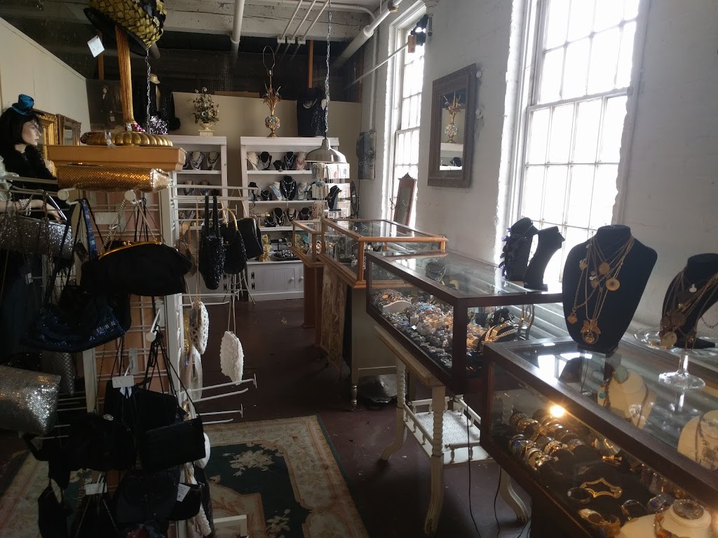 Madam Ds Vintage Jewelry & Noutique | Business Center, 1405 16th St #2390, Racine, WI 53403, USA | Phone: (224) 715-9040