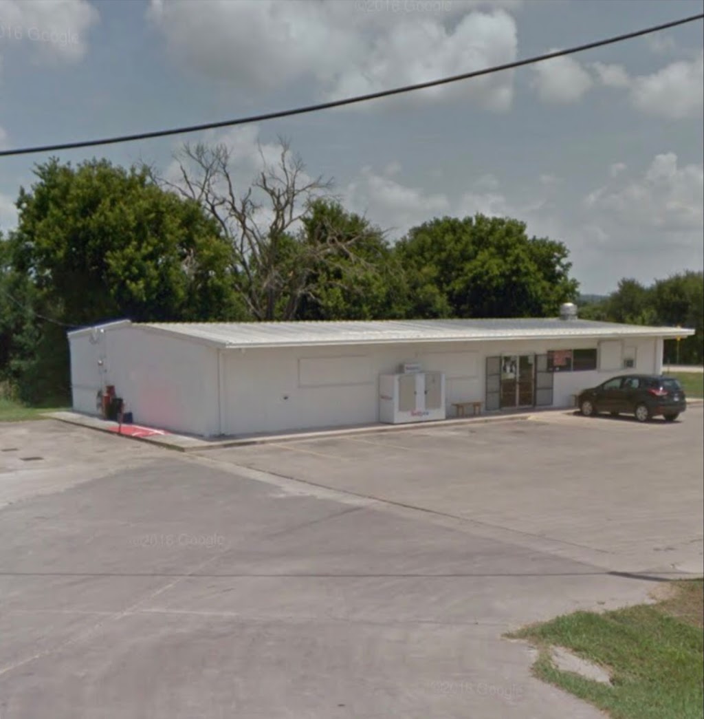 Mackmen General Store | 13318 FM86, Dale, TX 78616 | Phone: (512) 398-2187