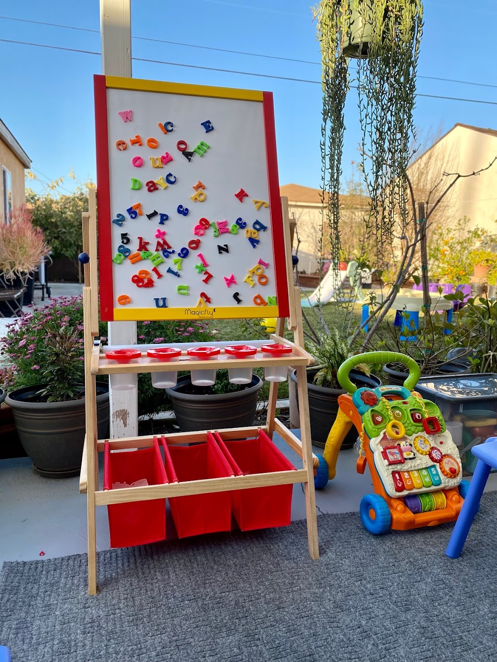 Highlights Montessori Family Daycare | 2111 Thoreau St, Los Angeles, CA 90047, USA | Phone: (310) 895-1715