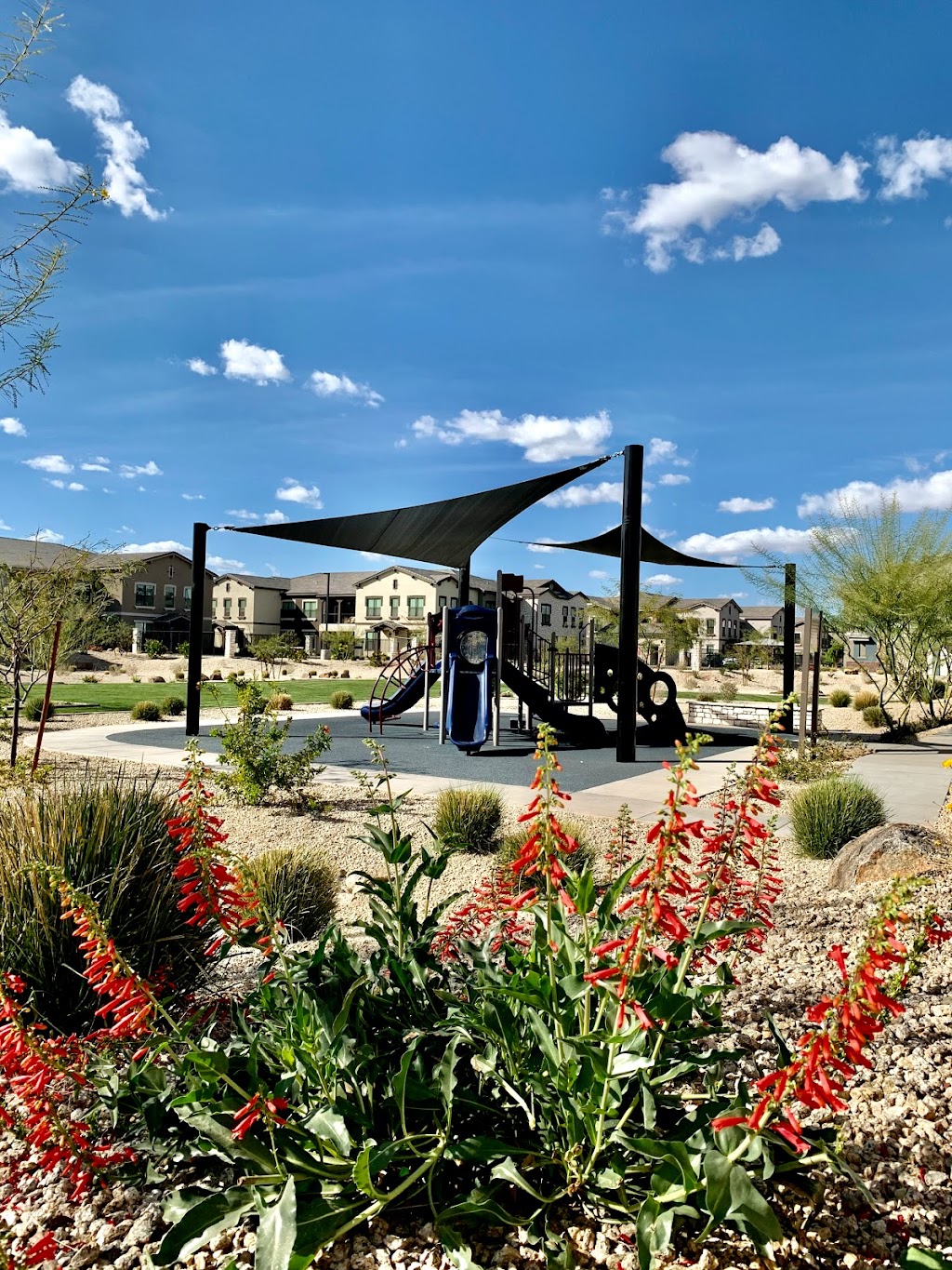 Vivace at Gateway Place Apartments | 4500 E Ray Rd, Gilbert, AZ 85296, USA | Phone: (480) 590-0287