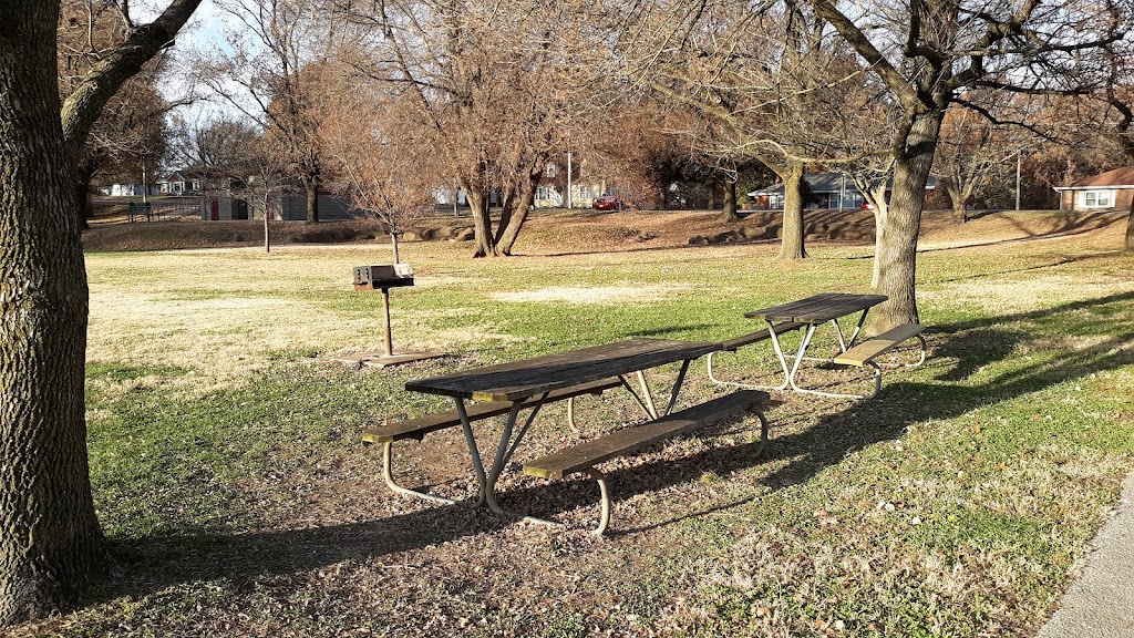 County Ohlendorf Park | 4444 Spring Dr, Affton, MO 63123, USA | Phone: (314) 615-4386