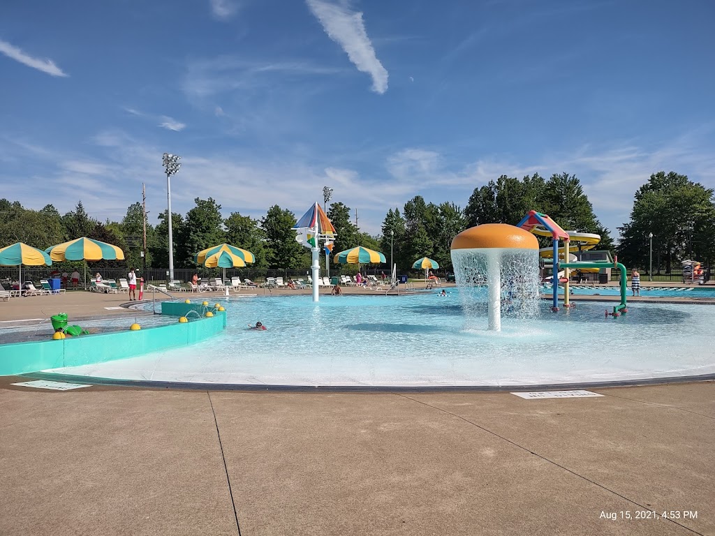 Parkview Pool | 3100, 425 N Commons Blvd, Cleveland, OH 44143, USA | Phone: (440) 446-1688