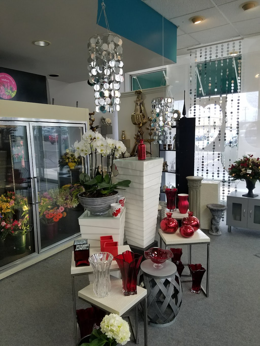 Schroeters Flowers & Gifts | 33230 W 12 Mile Rd, Farmington, MI 48334, USA | Phone: (248) 553-2222