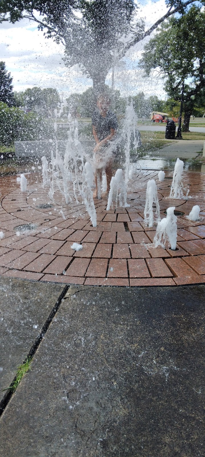 Wyandotte Fountain | Eureka Rd & Biddle Ave, Wyandotte, MI 48192, USA | Phone: (734) 324-7190