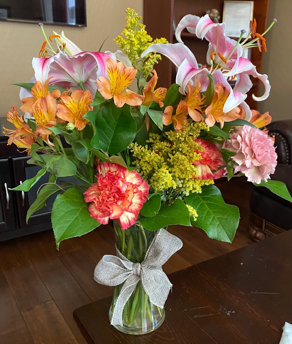 KCs Floral Designs | 1810 W Southern Ave #105, Phoenix, AZ 85041, USA | Phone: (602) 708-0173