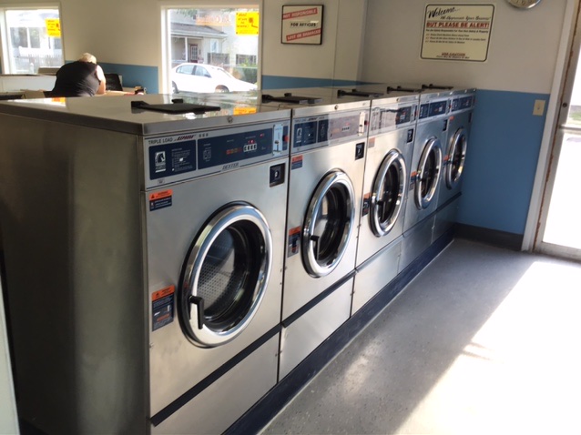 Speed Queen Coin Laundry | 338 Washington Ave, Lancaster, OH 43130, USA | Phone: (740) 277-9391