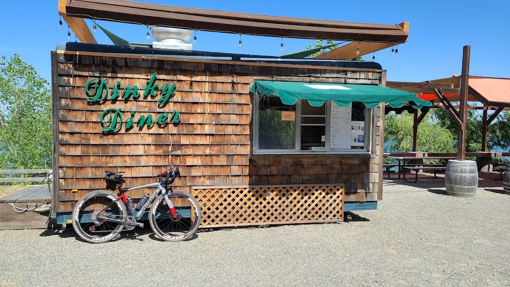 Dinky Diner | 36339-36343 S River Rd, Clarksburg, CA 95612, USA | Phone: (916) 744-3441