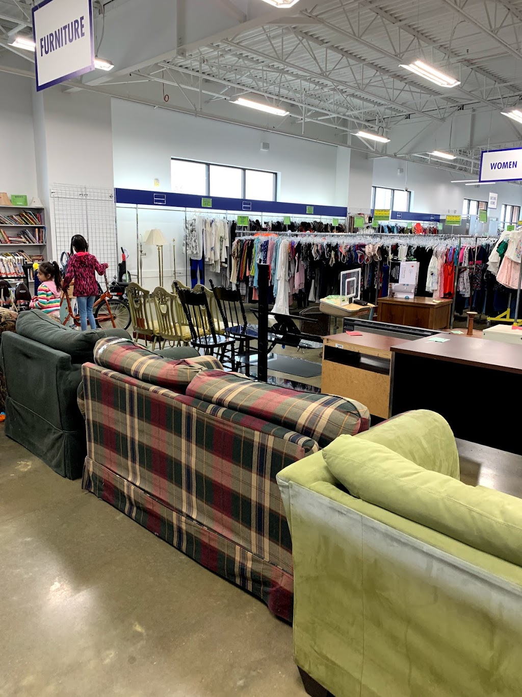 Goodwill Retail Store of St. Peters – Harvester Rd | 3551 Harvester Rd, St Peters, MO 63303, USA | Phone: (636) 498-0566