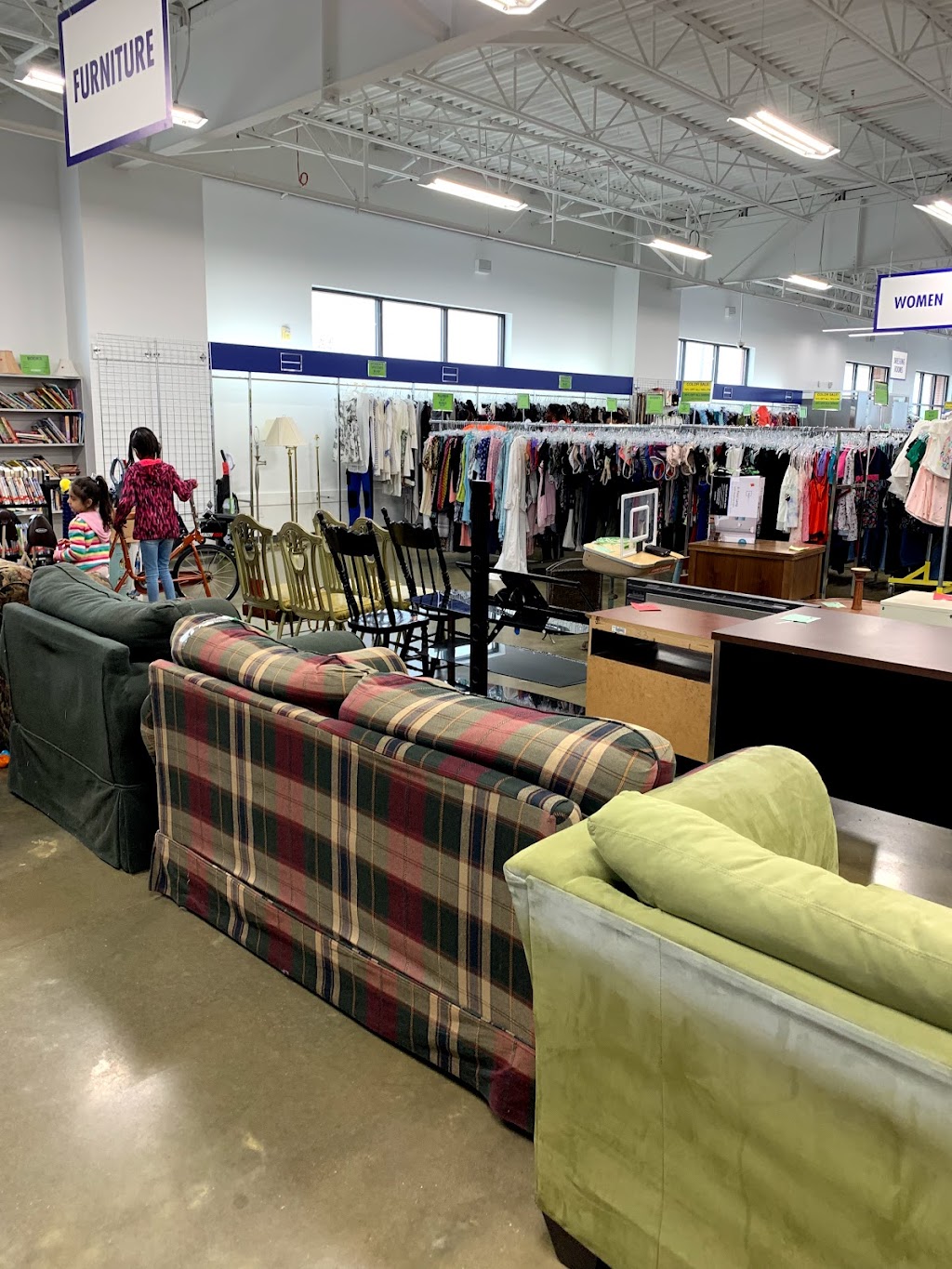 Goodwill Retail Store of St. Peters – Harvester Rd | 3551 Harvester Rd, St Peters, MO 63303, USA | Phone: (636) 498-0566