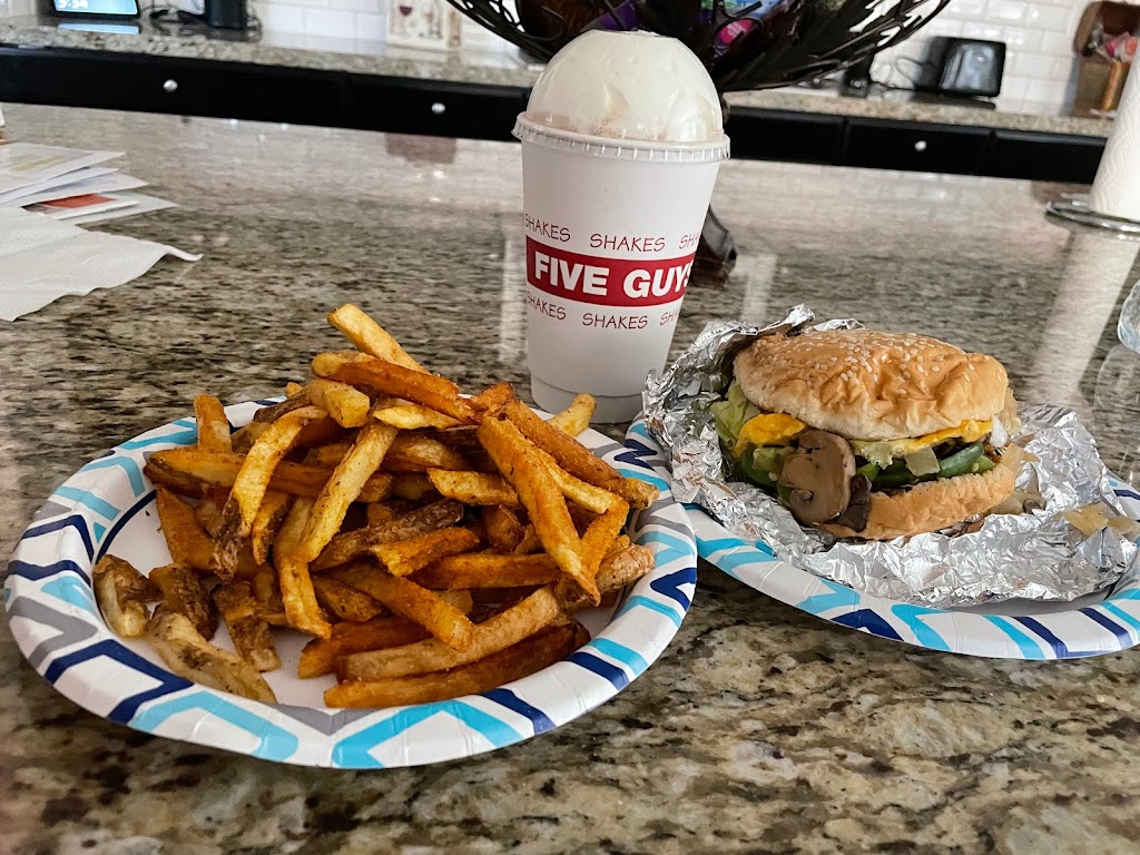 Five Guys | 15218 Summit Ave, Fontana, CA 92336, USA | Phone: (909) 689-0007