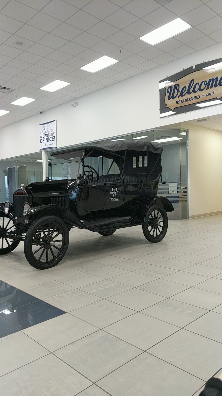 Soerens Ford, Inc. | 18900 W Capitol Dr, Brookfield, WI 53045, USA | Phone: (262) 781-9800