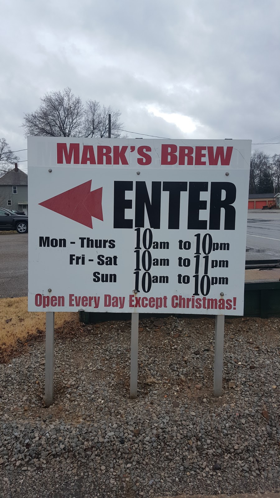 Marks Brew Thru | 2455 Canton Rd, Akron, OH 44312, USA | Phone: (330) 699-1755