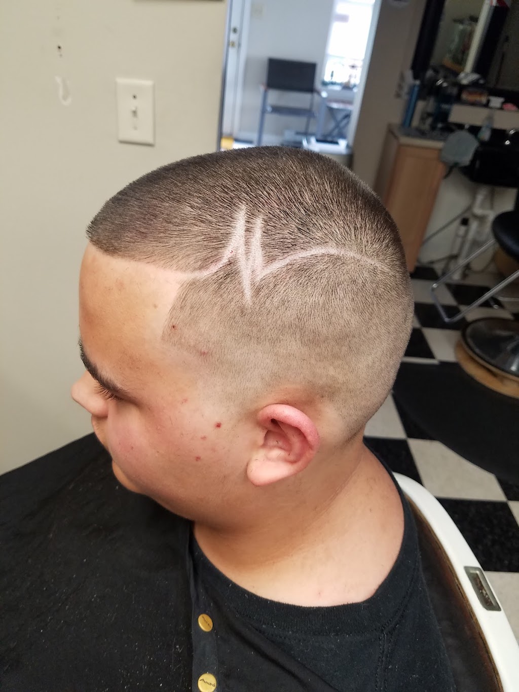 Georges Old Fashion Barber Shop | 395 State Ave, Vanport, PA 15009, USA | Phone: (724) 728-2444