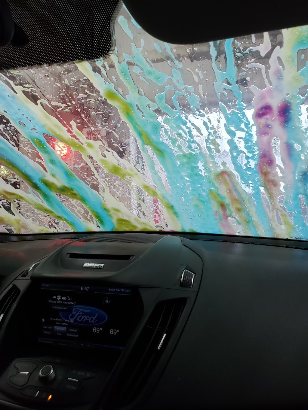 Suzy Qs Car Wash | 1553 W Maumee St, Adrian, MI 49221, USA | Phone: (517) 605-5865