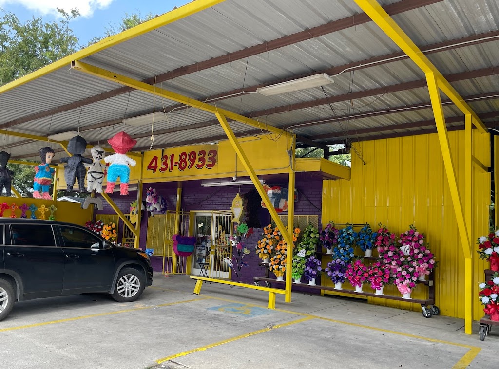 Davany Flowers & Pinatas | 522 Cupples Rd, San Antonio, TX 78237, USA | Phone: (210) 431-8933