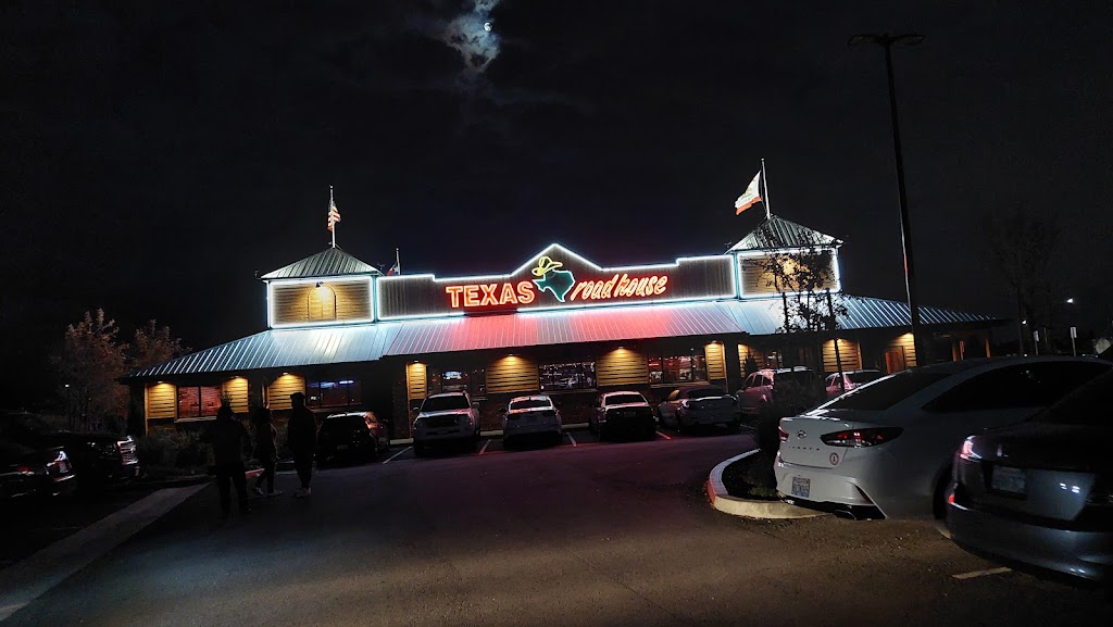 Texas Roadhouse | 980 W Renaissance Pkwy, Rialto, CA 92376, USA | Phone: (909) 787-7720