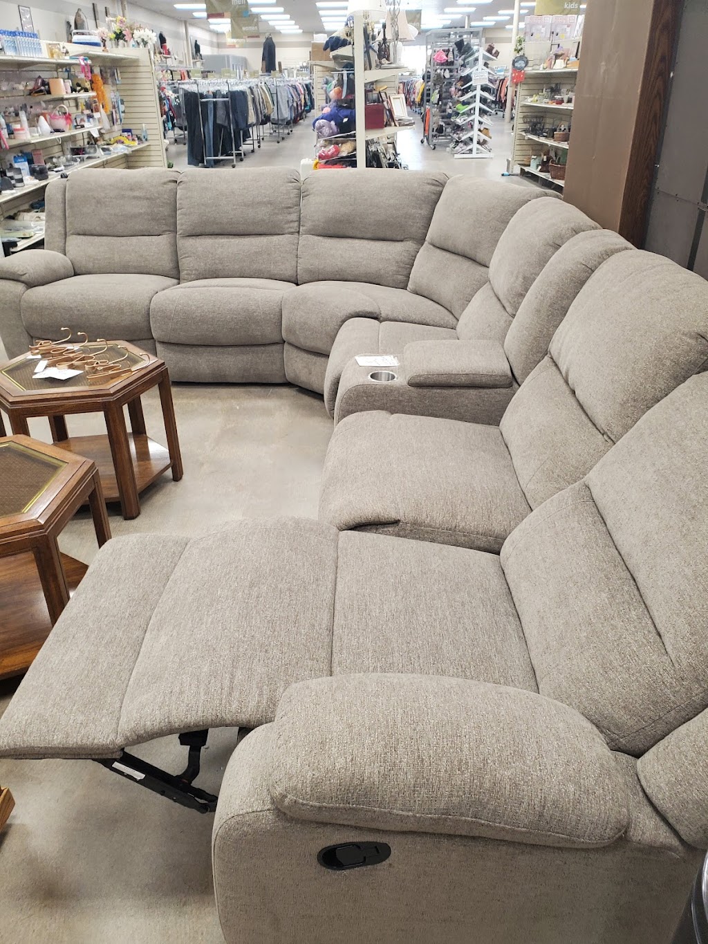 Idaho Youth Ranch Thrift Store | 10485 Fairview Ave, Boise, ID 83704, USA | Phone: (208) 322-3610