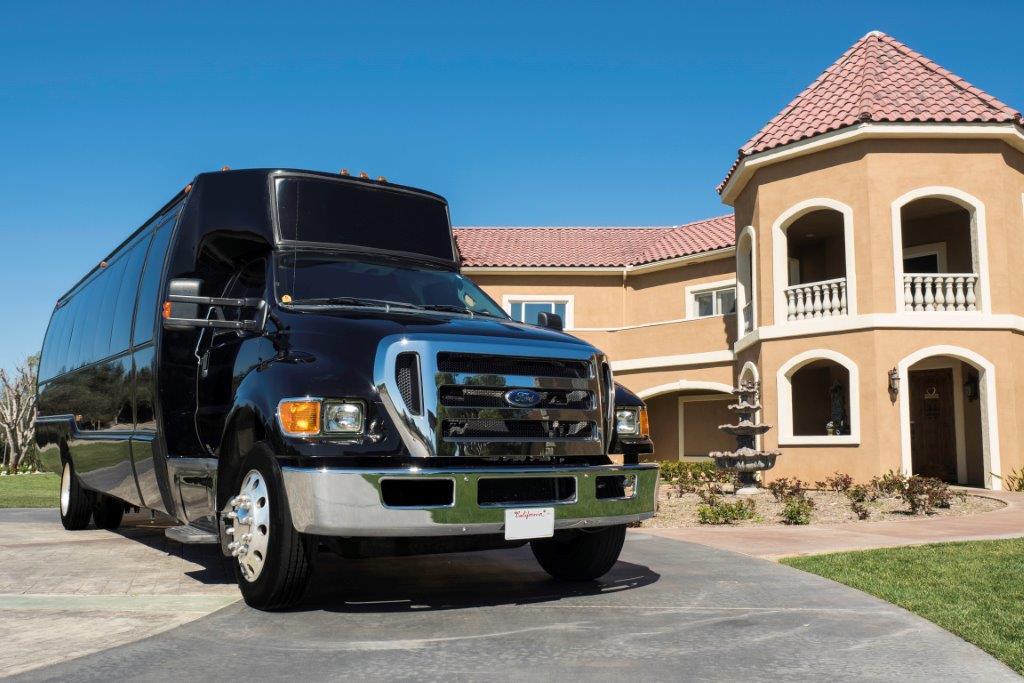 Vineyard Limousine and Temecula Party Bus | 33175 Linda Rosea Rd, Temecula, CA 92592, USA | Phone: (760) 644-6515